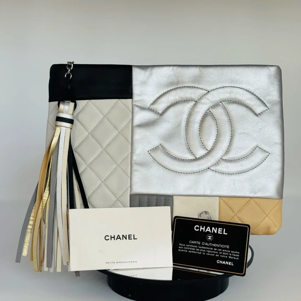 Authentic CHANEL Lambskin Colorblock Clutch - Picture 2 of 14